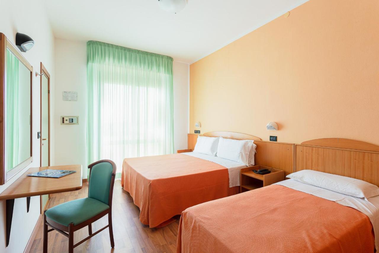 Little Hotel Cesenatico Eksteriør billede