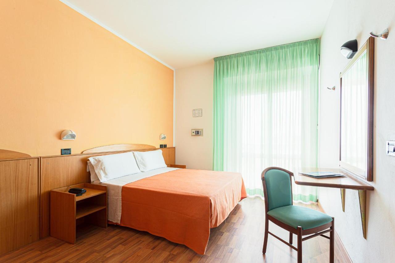 Little Hotel Cesenatico Eksteriør billede
